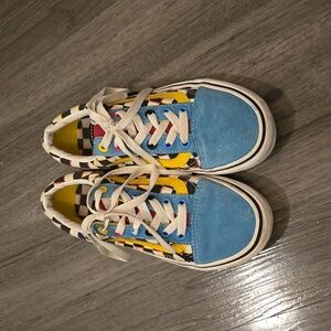 Vans classic lace up